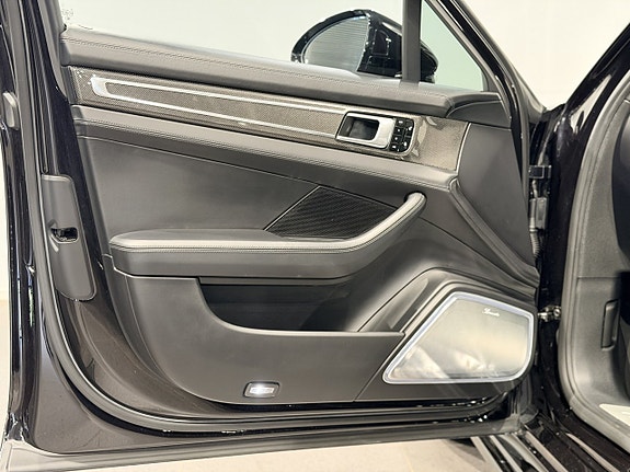 Porsche Panamera 13 of 30
