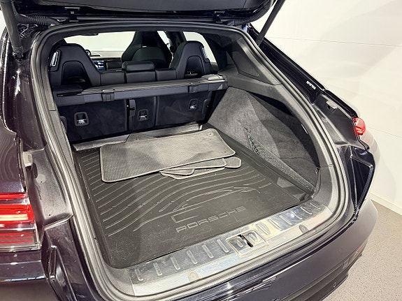 Porsche Panamera 27 of 30