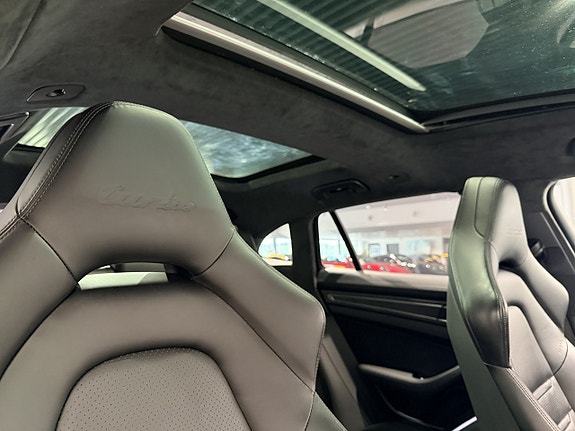 Porsche Panamera 29 of 30