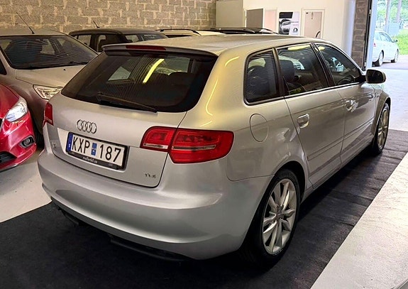 Audi A3 4 of 22