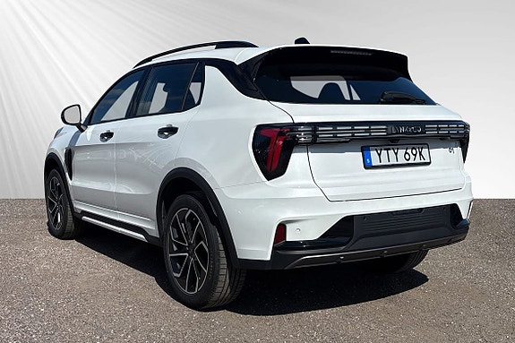 Lynk & Co 01 4 of 11