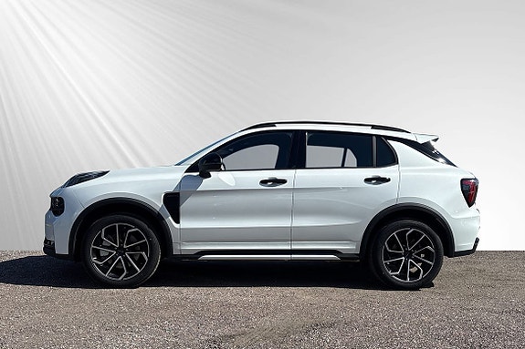 Lynk & Co 01 3 of 11