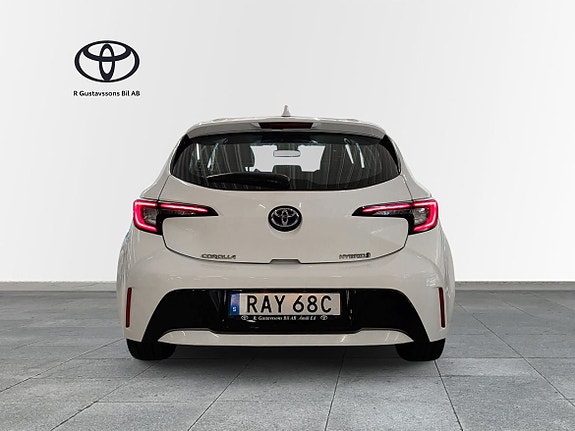 Toyota Corolla 5 of 5