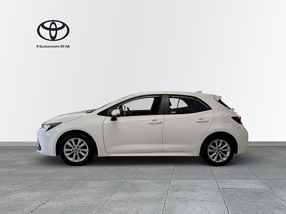 Toyota Corolla 4 of 5