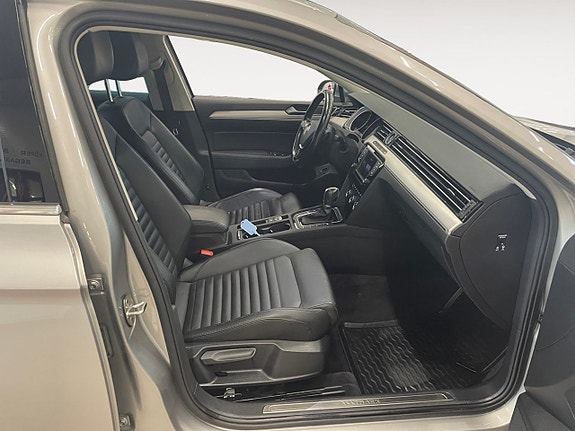 Volkswagen Passat Alltrack 15 of 24