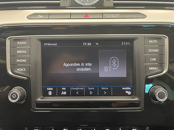 Volkswagen Passat Alltrack 19 of 24