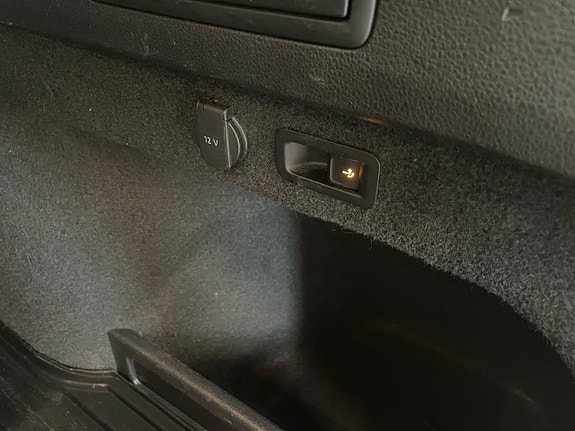 Volkswagen Passat Alltrack 18 of 24