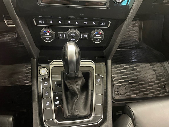 Volkswagen Passat Alltrack 21 of 24