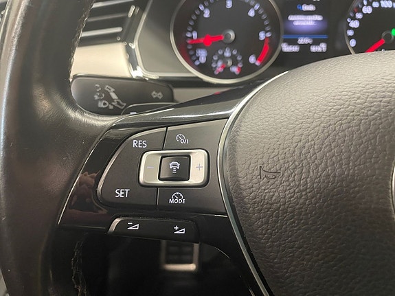 Volkswagen Passat Alltrack 23 of 24