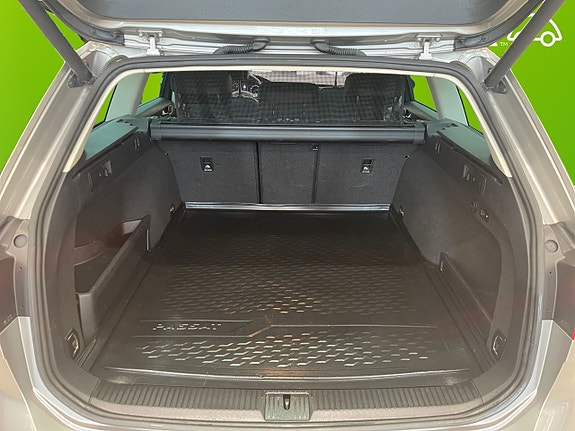 Volkswagen Passat Alltrack 16 of 24