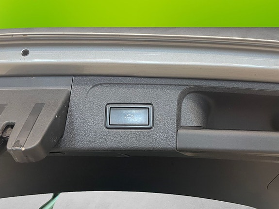 Volkswagen Passat Alltrack 17 of 24
