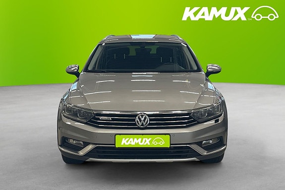 Volkswagen Passat Alltrack 6 of 24