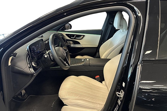 Mercedes-Benz E300 de 8 of 12