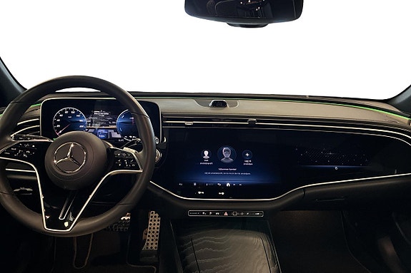 Mercedes-Benz E300 de 9 of 12