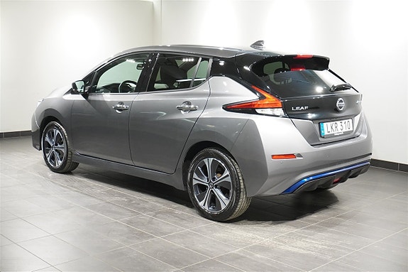 Nissan Leaf 4 of 5
