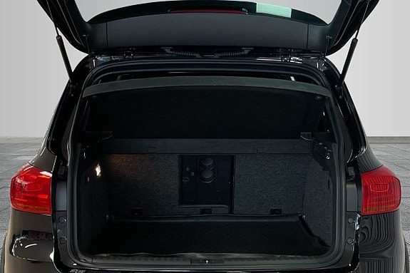Volkswagen Tiguan 9 of 17