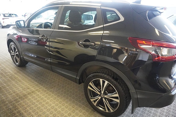 Nissan Qashqai 4 of 5