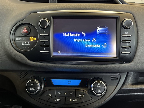 Toyota Yaris 19 of 23