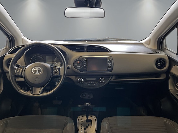 Toyota Yaris 10 of 23