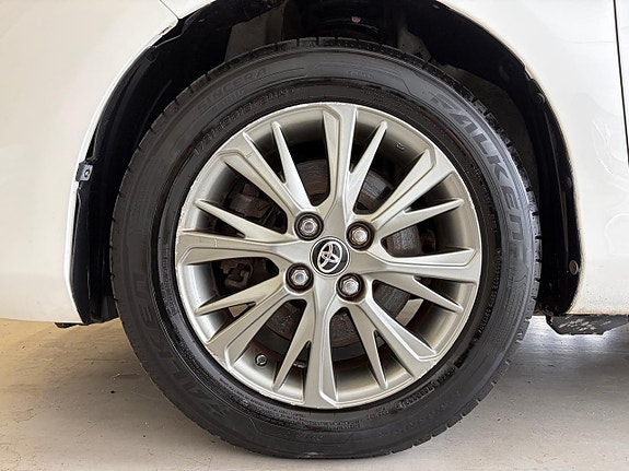 Toyota Yaris 7 of 23