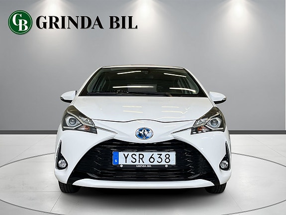 Toyota Yaris 5 of 23