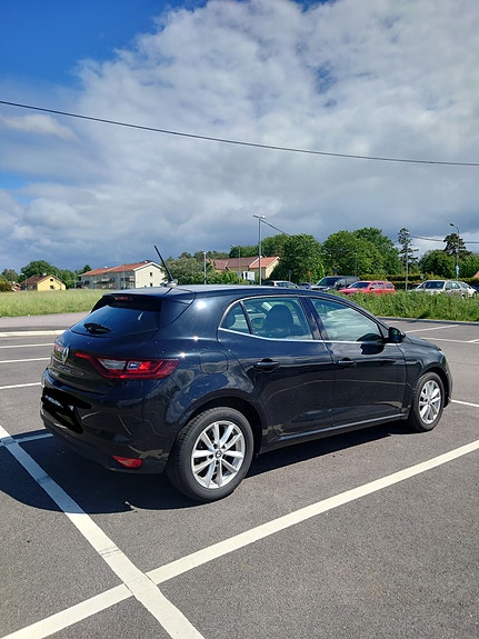 Renault Megane IV 3 of 5