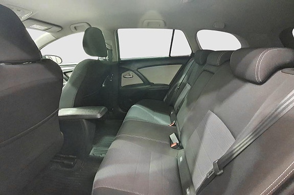 Toyota Avensis 19 of 23