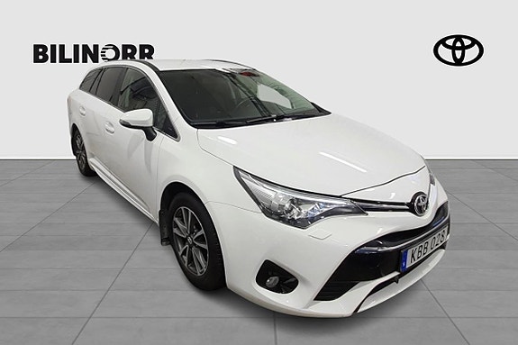Toyota Avensis 8 of 23