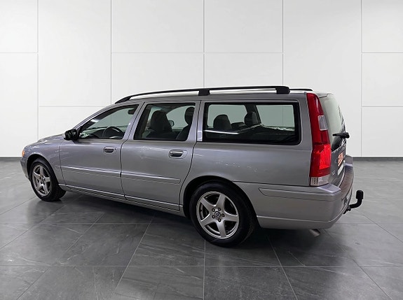 Volvo V70 4 of 15