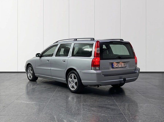 Volvo V70 8 of 15