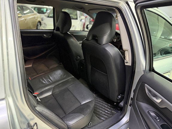 Volvo V70 15 of 15