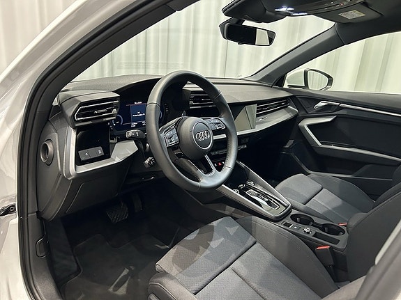 Audi A3 8 of 14