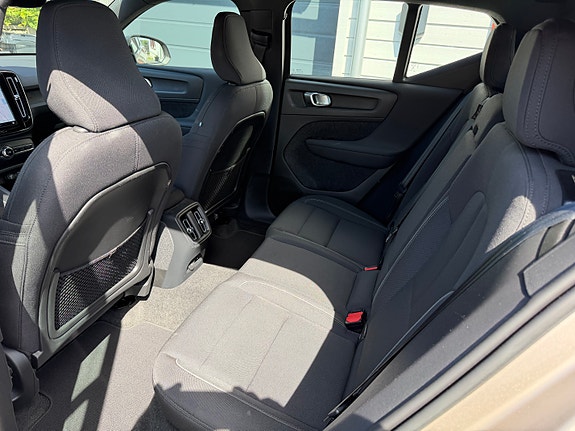 Volvo XC40 11 of 13