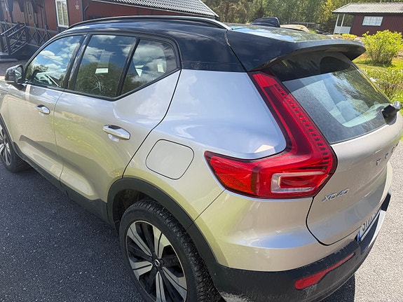 Volvo XC40 5 of 13
