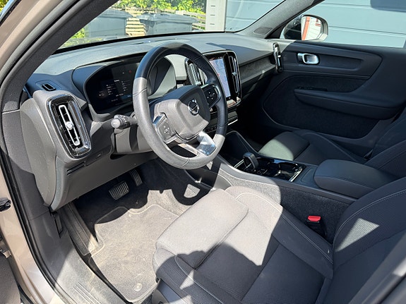 Volvo XC40 12 of 13