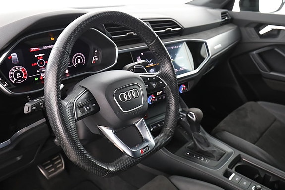 Audi RS Q3 12 of 30