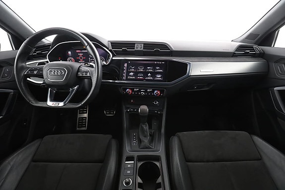 Audi RS Q3 13 of 30