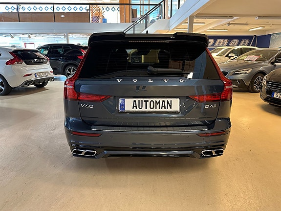 Volvo V60 9 of 17