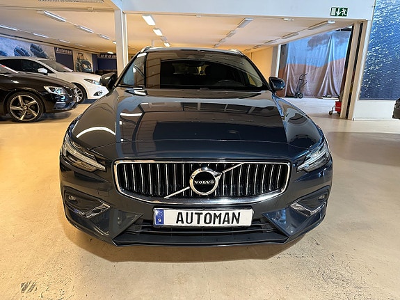 Volvo V60 2 of 5