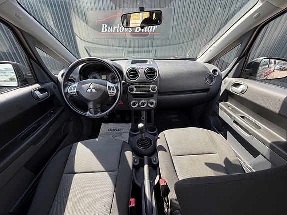 Mitsubishi Colt 9 of 9