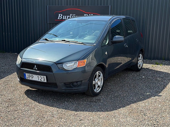 Mitsubishi Colt 5 of 9