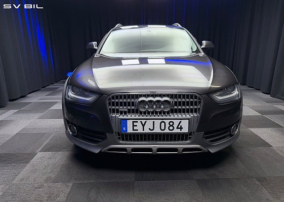 Audi A4 allroad 2 of 5