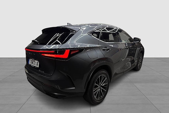 Lexus NX450h+ 4 of 9