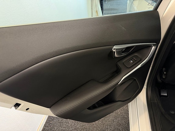Volvo V40 21 of 23