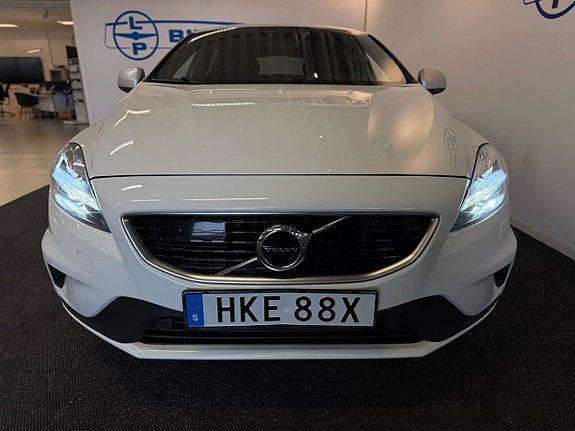 Volvo V40 6 of 23
