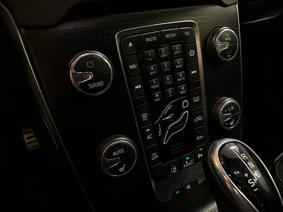 Volvo V40 16 of 23