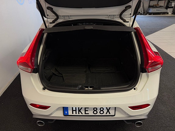 Volvo V40 22 of 23