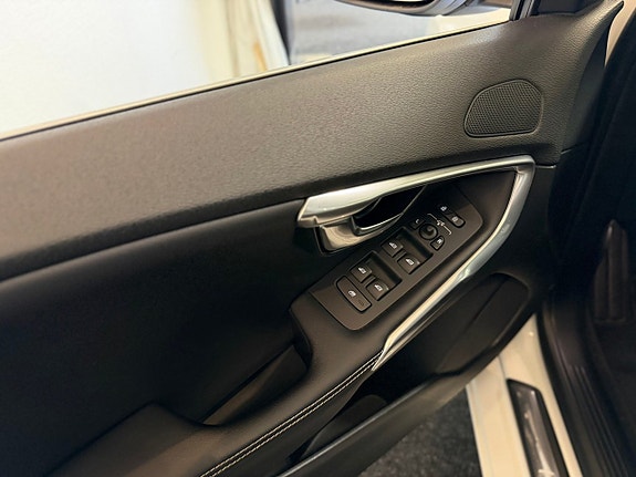 Volvo V40 18 of 23