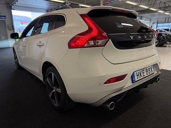 Volvo V40 5 of 23