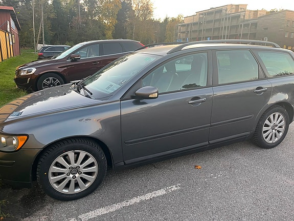 Volvo V50 4 of 6